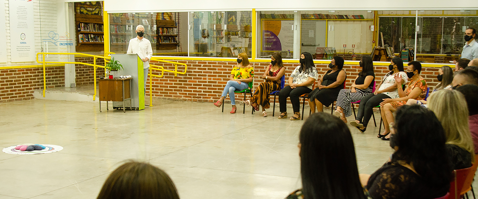 Programa dá chance de retornar aos livros e à sala de aula